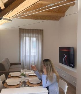 Camerano Apartment | SUITE Rosso Conero - Le Grotte Rooms And Apartments