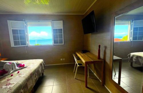 Trois-Rivieres Apartment | Suite Spacieuse 4 étoiles 77m2 vue mer Les Saintes