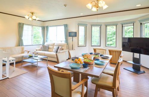 Futo House | Suite Villa Izukogen Mikanno-Hanasaku-Shiroiie