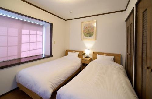 Futo House | Suite Villa Izukogen Mikanno-Hanasaku-Shiroiie