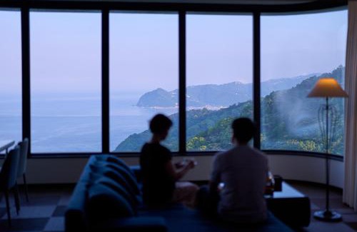 Atami House | Suite Villa Panora Atami Sakurazawa