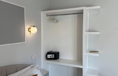 Reggio Calabria House | SUITE WITH BALCONY IN B&B AC GOLD BOUTIQUE