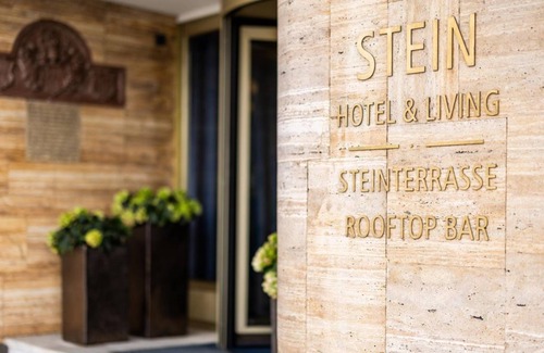 City Centre Salzburg House | Suite with free-standing bathtub - Hotel Stein