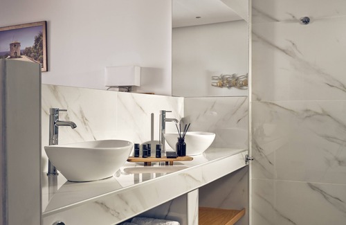 Drosia Hotel | Suite with Sea View Annex 200