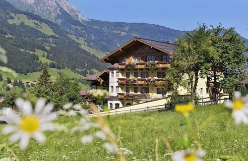 Dorfgastein House | Suite with shower, WC Edelweiss and Großglockner - Untermüllnergut, country hotel