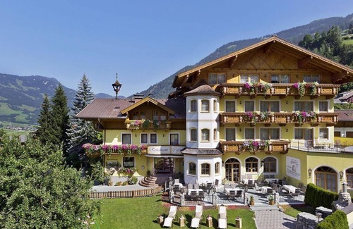 Dorfgastein House | Suite with shower, WC Edelweiss and Großglockner - Untermüllnergut, country hotel