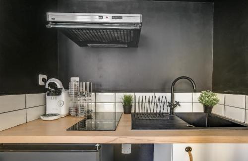 Saint Nicolas - Charles III - Ville vieille - Trois Maisons - Leopold Bed & Breakfast | Suites indépendantes toutes équipées Leopold ou Carnot