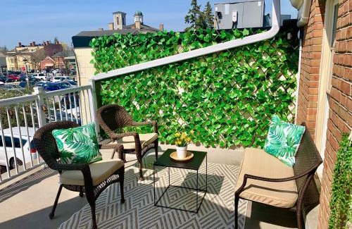 Old Town Historic District Apartment | Suites On King