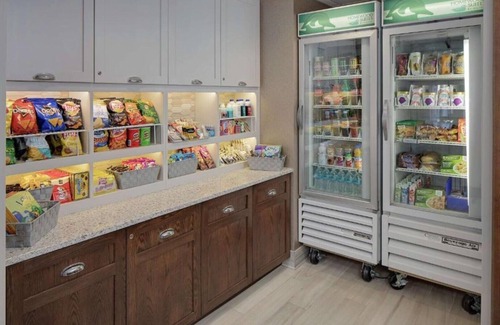 South Loop House | Suites steps from the Mall of America