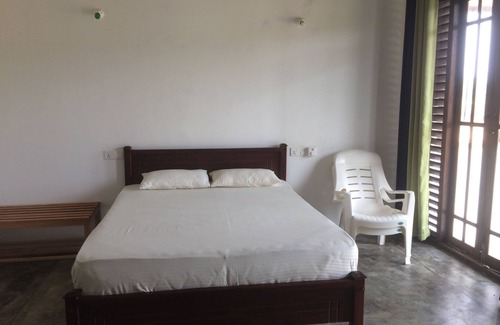 Pottuvil Division 2 House | Summer Cottage