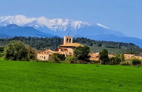 Avinyonet de Puigventos House | Summer Getaway, 3 Apartments & Private Patio