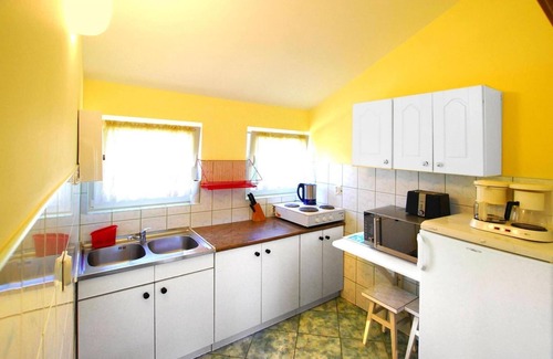 gmina Manowo House | Summer House by Lake Rosnowskie with Terrace