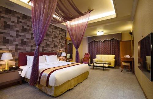 North District Hotel | Summer House Motel