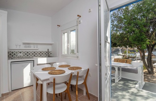 Milos Apartment | Summer Residence