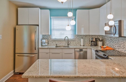 Courier City - Oscawana House | Summer Special Tampa Key West Style Bungalow and Pool