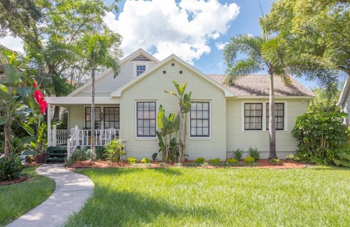 Courier City - Oscawana House | Summer Special Tampa Key West Style Bungalow and Pool
