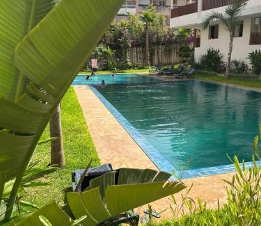 Pont Blondin Apartment | Summer Stay 2 bedrooms Private Pool Beach 5 Minutes walking