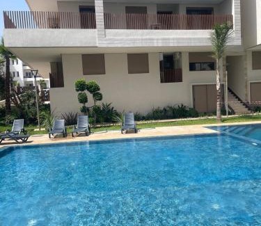 Pont Blondin Apartment | Summer Stay 2 bedrooms Private Pool Beach 5 Minutes walking