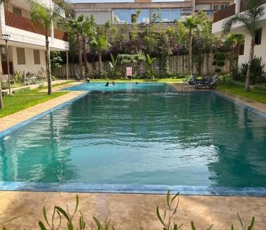 Pont Blondin Apartment | Summer Stay 2 bedrooms Private Pool Beach 5 Minutes walking