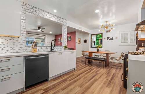 San Carlos House | Summer Style: Pool, 5BR & Private Guest House!