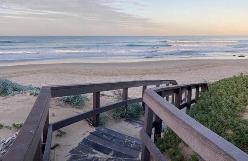 Pollok Beach Apartment | SummerSeas #47 - Top floor sea view apartment