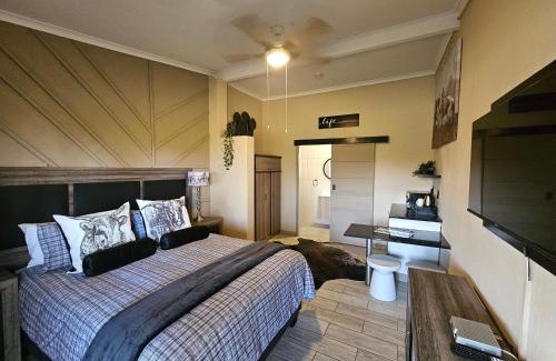 Outer West Durban Hotel | Summerveld Lodge & Country Kitchen