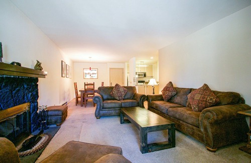 Mammoth Lakes Apartment | Summit 211 Spacious and Clean, Private Balcony, On Free Shuttle Route by RedAwning