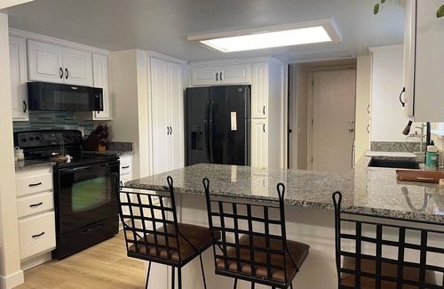 Flagstaff House | Summit Meadows: outdoor oasis ~ hot tub ~ near town