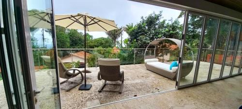 Cerro Azul Villa | Summit View Guest House
