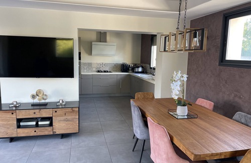 Lunel Villa | Sumptuous villa with swimming pool, close to the p