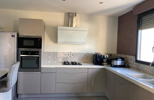 Lunel Villa | Sumptuous villa with swimming pool, close to the p