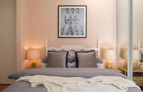 Newtown Apartment | Sun-Drenched 1 Bed Studio Apartment In Newtown