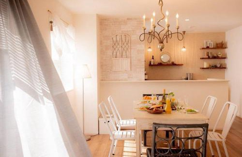 Azama House | Sun flower