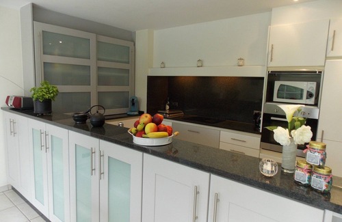 Lampernisse Villa | Sun-kissed Villa in Diksmuide with Garden, Sauna