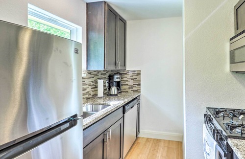 Govalle Apartment | Sun-Lit Studio ~ 2 Mi to Downtown Austin!