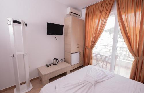 Shkembi i Kavajes Hotel | Sun Shine Hotel