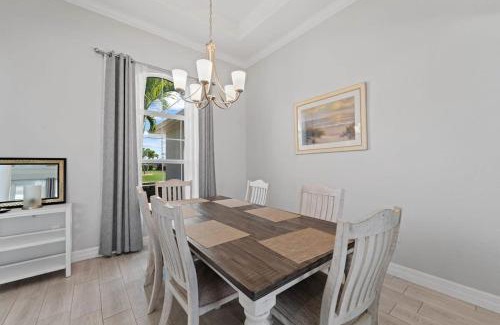 Long Meadow House | Sun-Soaked & Tranquil Getaway Relaxing Pool Area