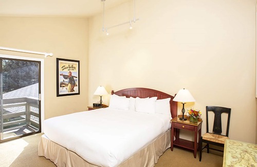 Elkhorn Hotel | Sun Valley Resort, Four Bedroom Village Condo