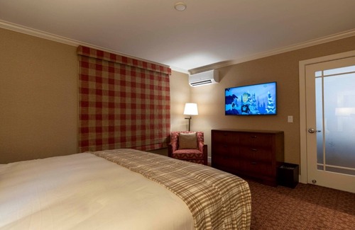 Elkhorn Hotel | Sun Valley Resort, Two Bedroom Lodge Apartment | 3 Units