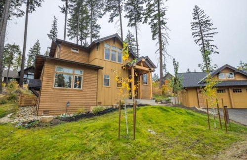 Cle Elum House | Suncadia 5 Bdrm Home with Secret Bunk Room and Hot Tub Fun for the Kids