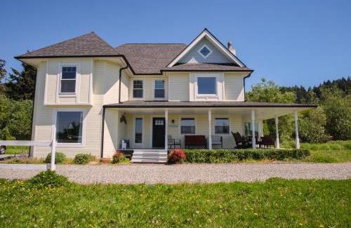 Bonney Lake House | Sundance Countryside Retreat