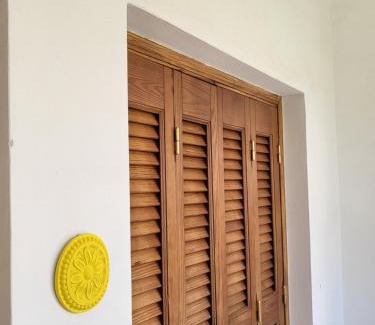 Loutraki House | Sunflower maisonette with attic