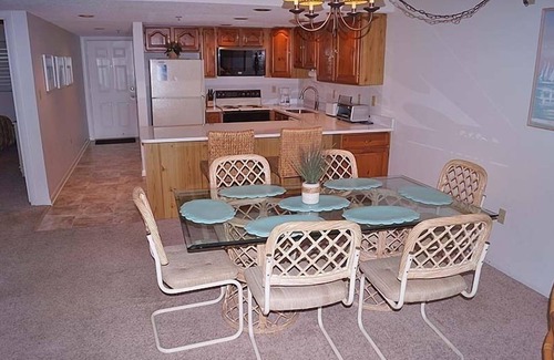 Midtown Ocean City Condo | Sungate 402-Oceanfront 77th St, Free WiFi, Elev, W/D, AC
