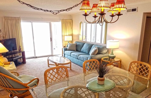 Midtown Ocean City Condo | Sungate 402-Oceanfront 77th St, Free WiFi, Elev, W/D, AC