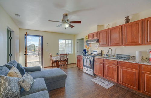 Albuquerque Cottage | Sunlit Albuquerque Retreat: 3 Mi to Old Town!