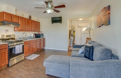 Albuquerque Cottage | Sunlit Albuquerque Retreat: 3 Mi to Old Town!