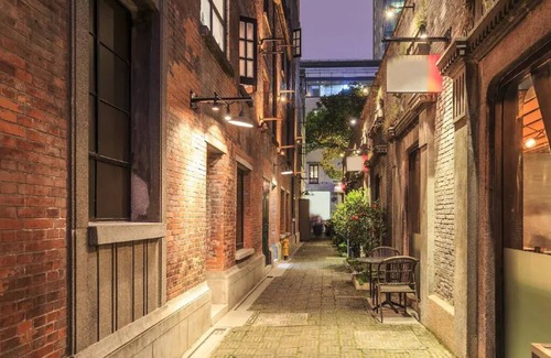 Xuhui Apartment | Sunny Abode鼎园C Newly renovated near Xintiandi