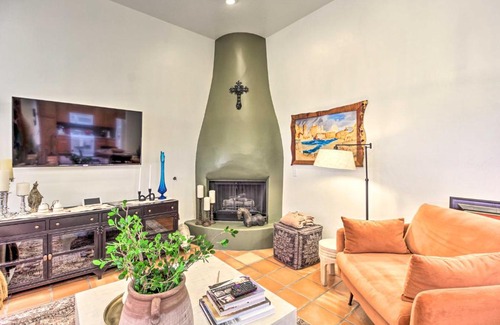 Tumacacori House | Sunny Adobe Retreat with Hot Tub and Mtn Views!