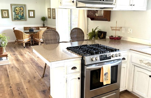 Nipomo House | Sunny and spacious near golf course fenced yard great for your dog or kids