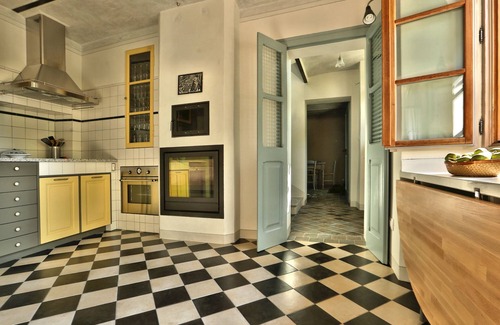 Mombaruzzo House | Sunny courtyard with panoramic views of the historic village center. For sole use